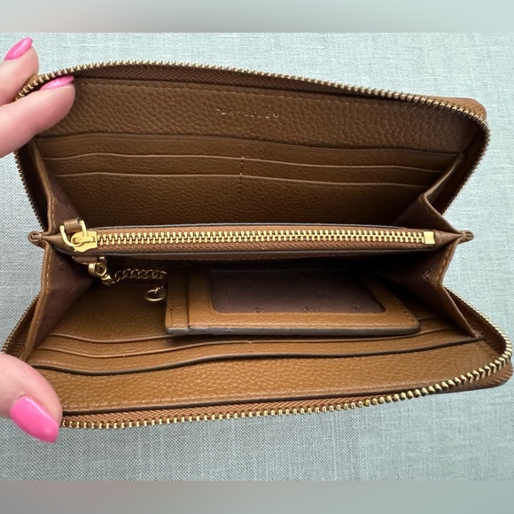 Tory Burch Continental Wallet with ID case - Picture 7 of 9